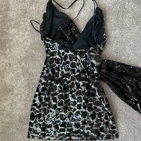 NBD DRESS - Picture 5 of 6